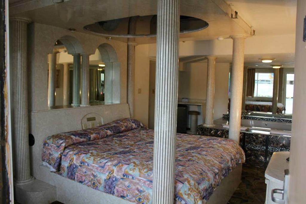 Presidential Inn And Suites Lyons ภายนอก รูปภาพ